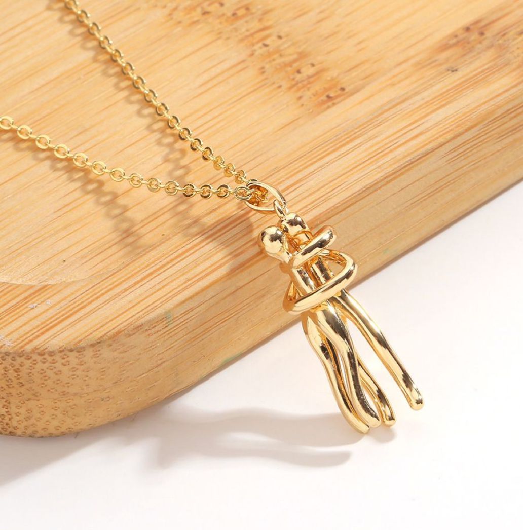 COLLAR ABRAZO ETERNO + REGALO ESPECIAL: CAJA DECORADA CON ROSAS